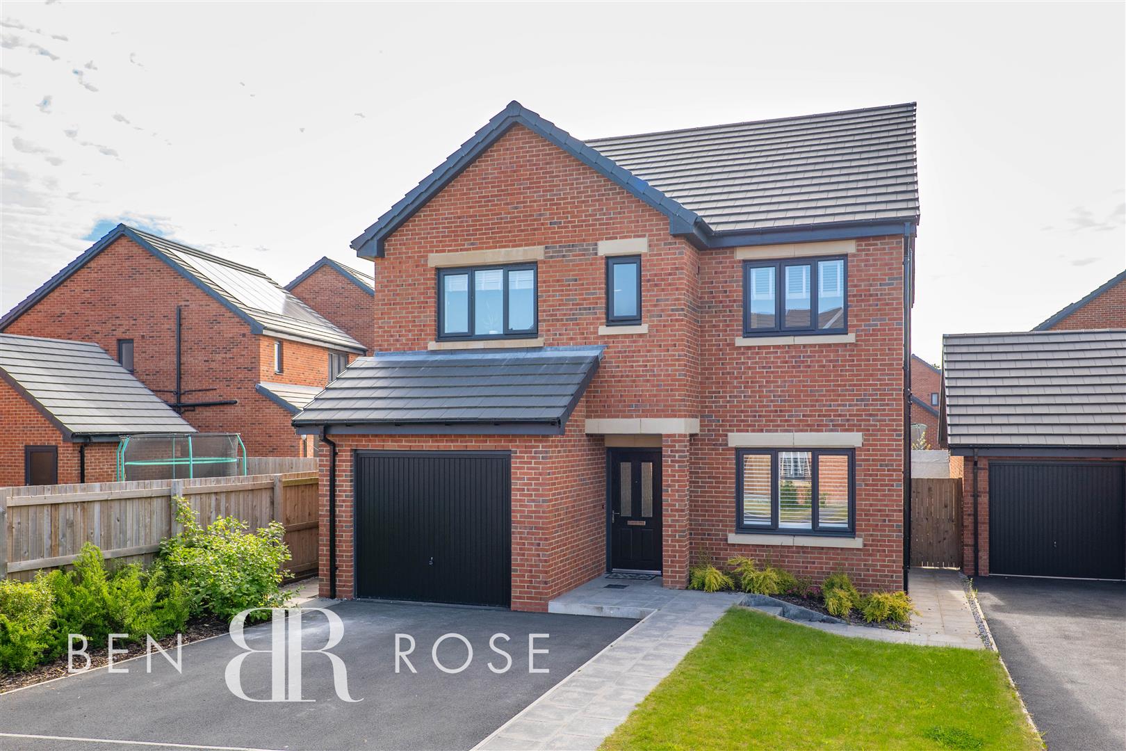 4 bed property in Cornflower Court, Leyland